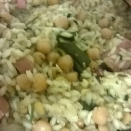 Chickpeas With Halal Lunch Meat And Rice