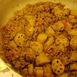 Qeema Aur Pe (Mince With Lotus Root)