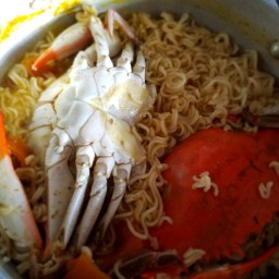 Crabs With Noodles